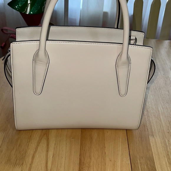 Coach NWOT Beige Satchel Bag Missing Crossbody Strap - Picture 3 of 11